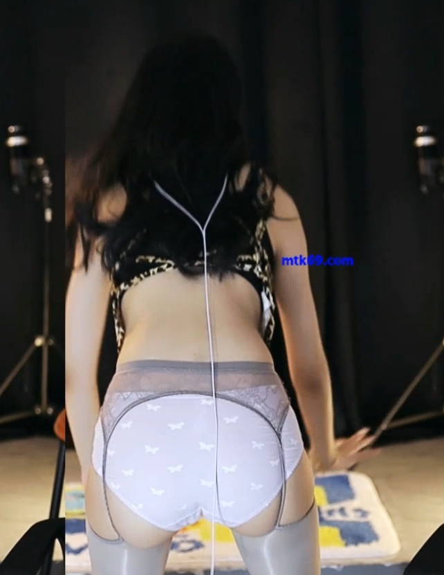 网红表演超值合集毒毒星也小允星私密定制3部1.63G独家展示