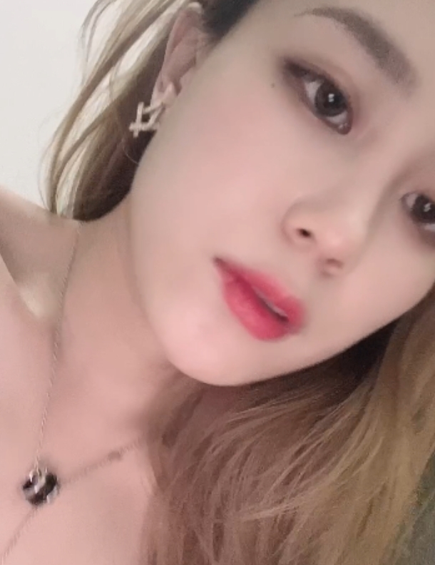 易直播软软丝足珍稀合集93V21500MB小脚控盛宴