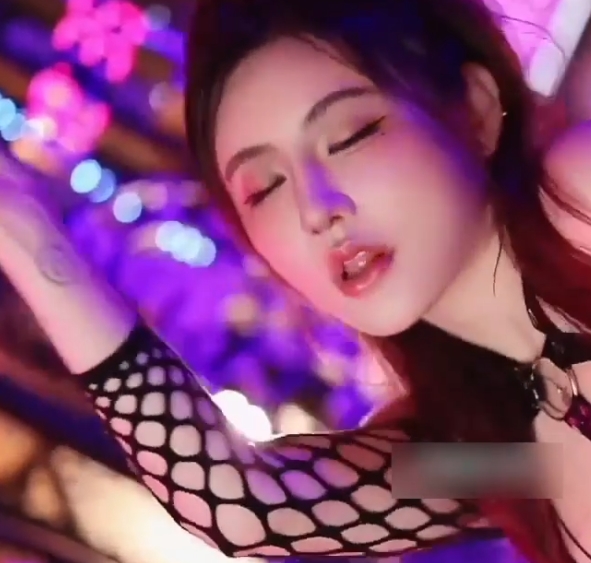 推特费爵娜搜查官剧情演绎1V1.74G超清