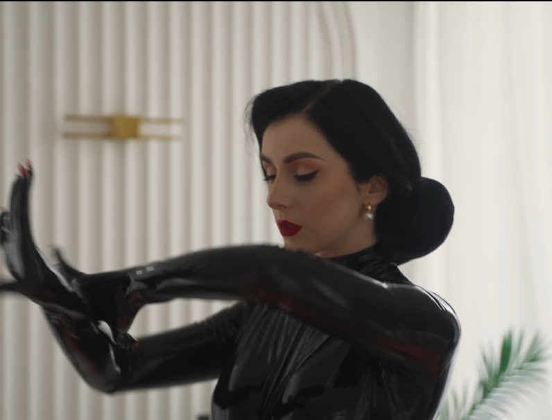 推文胶衣束缚Misselliemouse紧致67V35.8G