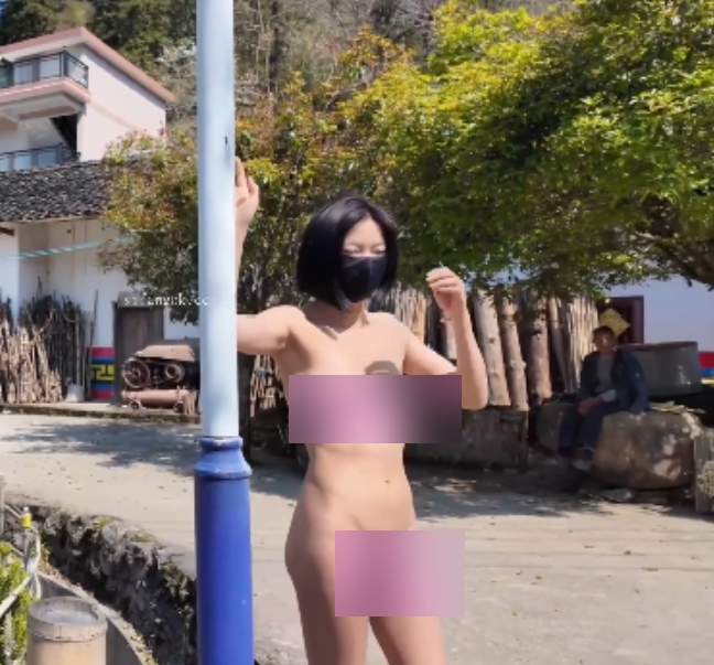 推特cikaimoon户外实拍2V4.97GB火爆现场