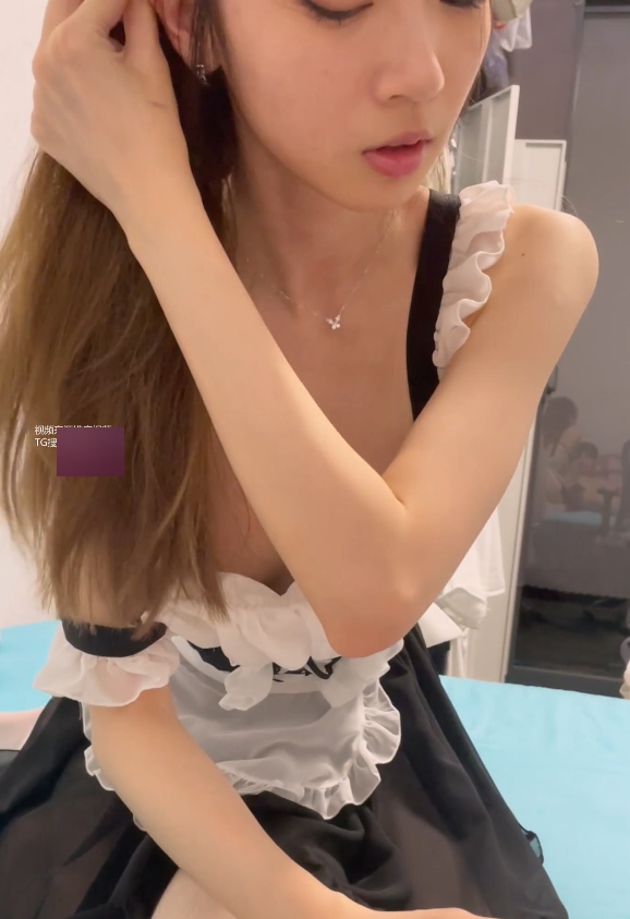 抖音小情侣女仆装私拍9部802M太嫩了